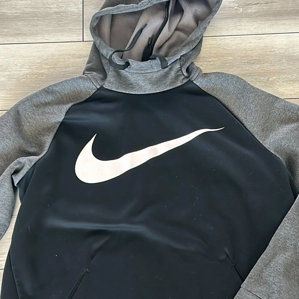 NIKE dri fit black and white swoosh hoodie size medium men's